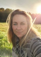 Julia Wejberg, hevosten ja ratsastajien parissa toimiva eläin- ja urheilufysioterapeutti ja ratsastajan istuntaan perehtynyt FEIF I -ohjaaja